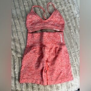 DFYNE Revive Sports Bra + 4.5” Shorts “Coral”